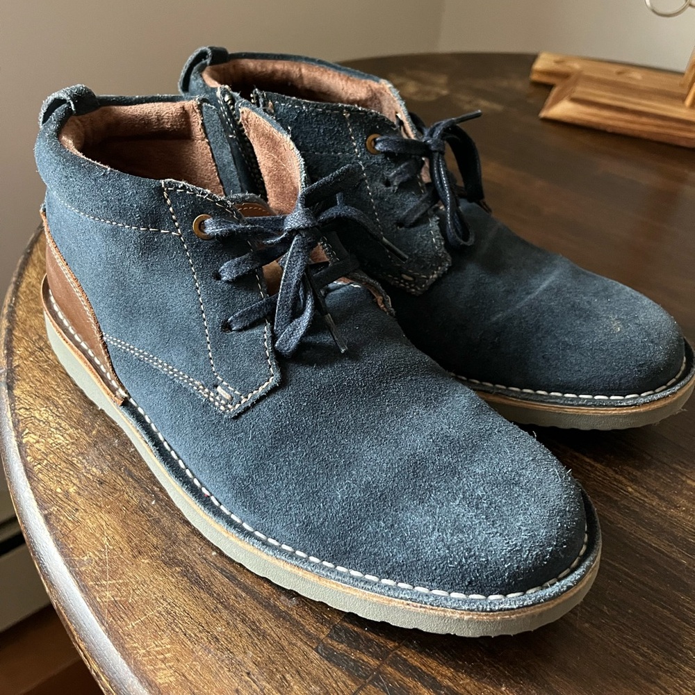 Men's Blue Suede Chukka Boots